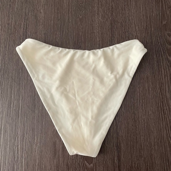 Tularosa | TAMRYN High-leg Bikini Bottom - Ivory - Picture 6 of 7